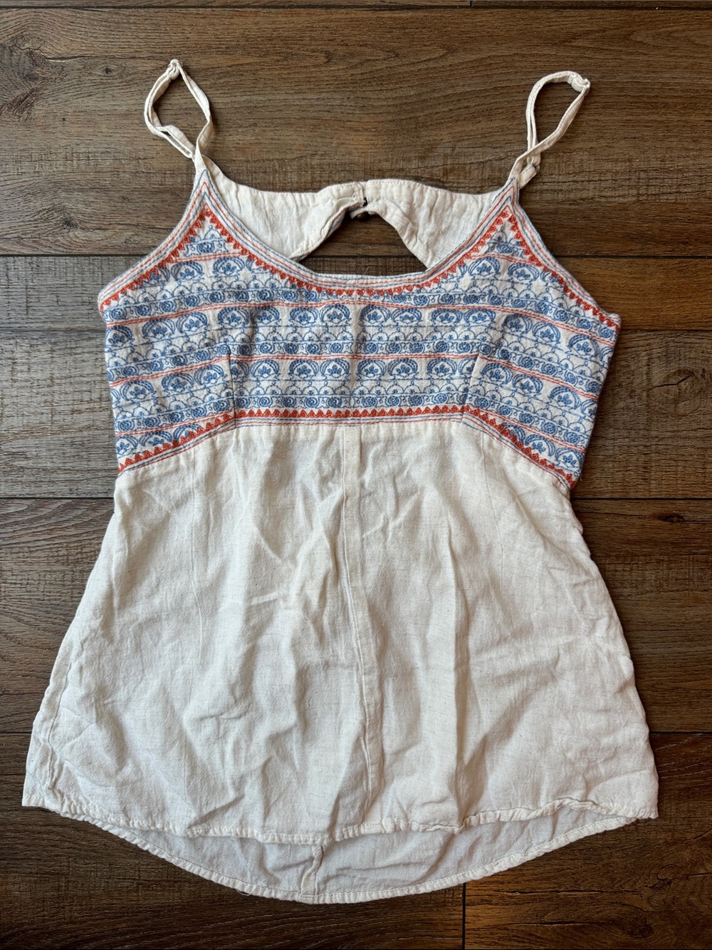 EARTHBOUND Cream Tank with Blue & orange Embroidery
